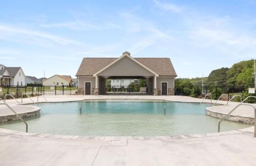 Winchester Casa | Lakin It Easy Pool Twin Creeks Marina Dry Creek Beach