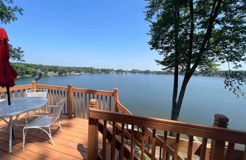 Middlebury Casa | Lakin' It Easy