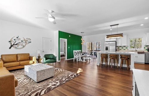 Wise Casa | Lakin`Reel Memories - Sleeps 18 - New Rental