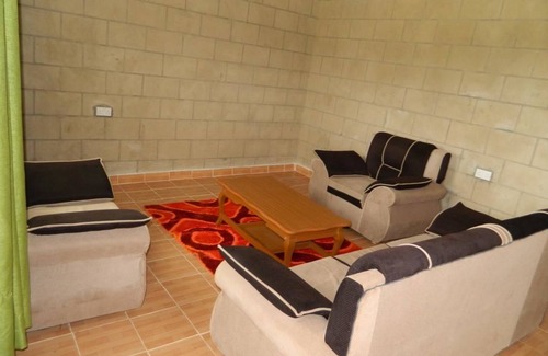 Ndaragwa Cabina | Lalanasi Lodge