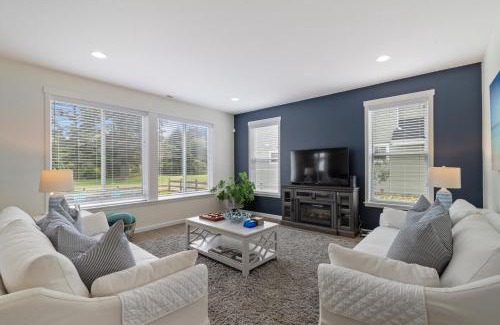 Seaside Casa | Lallybroch Cottage