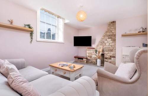 Stamford Casa | Lambert Cottage - In the Heart of Stamford