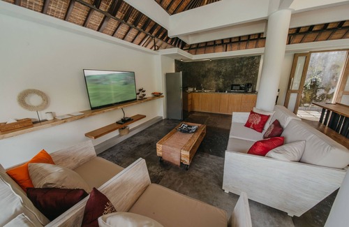 Petulu Cama Y Desayuno | LaMeli Villas Ubud