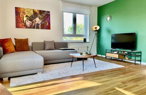 Renningen Apartamento | LaMiaCasa Balcony Near Bosch and Train Station