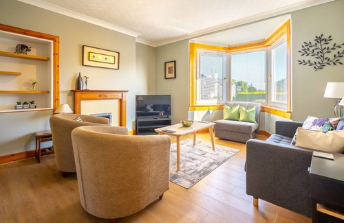 St. Andrews Chalet De Esquí | Lamond Drive House | Parking