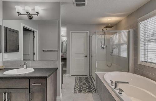 Southeast Calgary Casa | Lamont