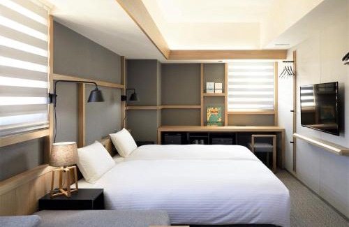 Odori Hotel | LAMP LIGHT BOOKS HOTEL sapporo