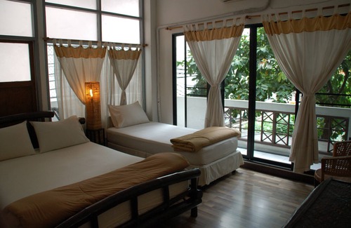 Chana Songkhram Hotel | Lamphu House Bangkok