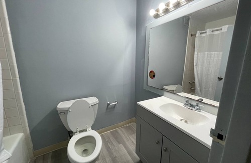 Paw Creek Hotel | Lamplighter Inn By OYO Charlotte Airport Area