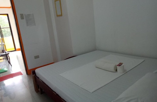 Coron Town Proper Cama Y Desayuno | Lan Bless Pension House