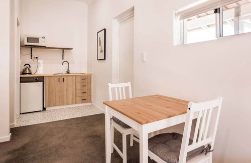 Margaret River Apartamento | Lana - Studio Apartment in central town