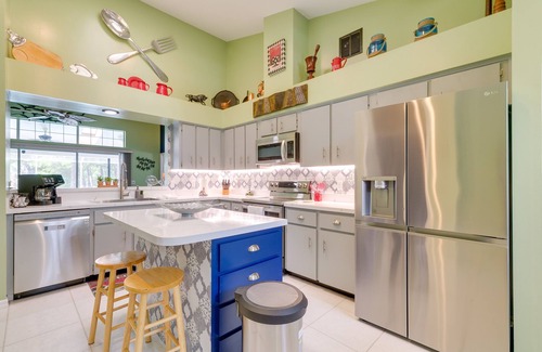 Dunnellon Casa | Lanai & Grill: Sunny Home Near Rainbow Springs!