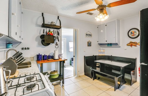 Lanark Village Cabaña | Lanark Village Vacation Rental w/ Outdoor Oasis!