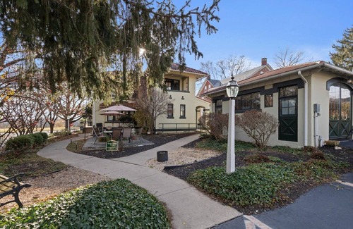Lancaster Casa | Lancaster Heritage Estate: 10BR Getaway w/ Fireplaces, Koi Pond & EV Charger
