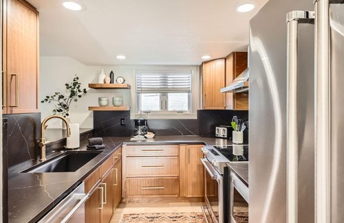 Warrior's Mark Condominio | Lances West 7 2 Bedroom Condo by RedAwning