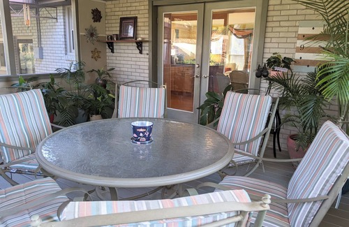 Green Hill Casa | Land O Lakes/4 Bdrm4 Bed,1.5 Bath,Screen Patio,Garden View,3 tvs,wifi