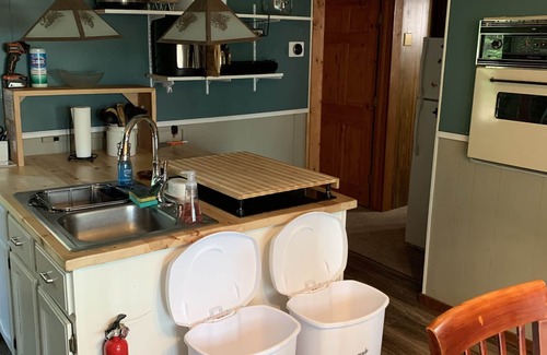 Land O Lakes Cabina | Land O' Lakes Cozy Cabin on Little Portage Lake Amazing Views! w/Screen Porch.