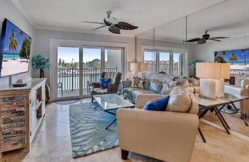 Sunset Beach Casa | Land's End 4-303 Bay Front - Premier