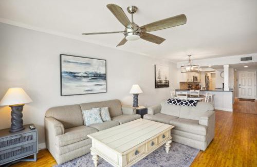 Sunset Beach Casa | Land's End 5-204 Gulf-Bay Front - Premier