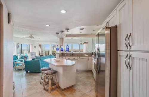 Sunset Beach Casa | Land's End 9-201 Beach Front - Premier