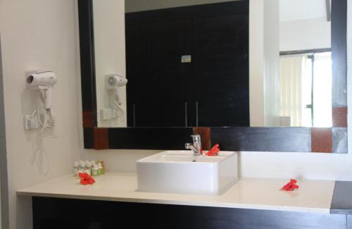 Lautoka Complejo | Lander's Bay Resort