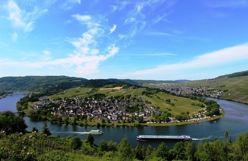 Wolf Hotel | Landgasthaus am Ufer