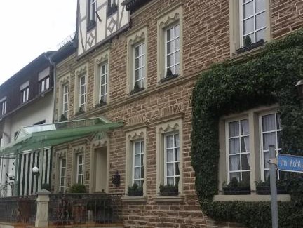 Wolf Hotel | Landgasthaus am Ufer