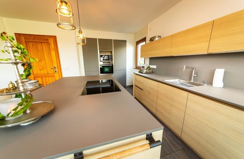 Brakel Casa | Landhaus am Silberberg, Ferienhaus im Grünen mit Sauna, Kamin und Großen Garten