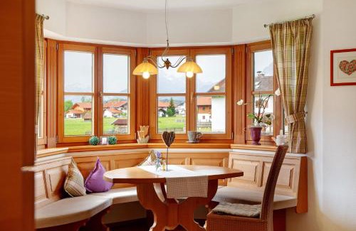 Wallgau Apartamento | Landhaus Bergkulisse
