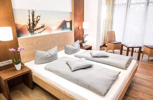 Oberammergau Hotel | Landhotel Böld and Restaurant Uhrmacher Oberammergau
