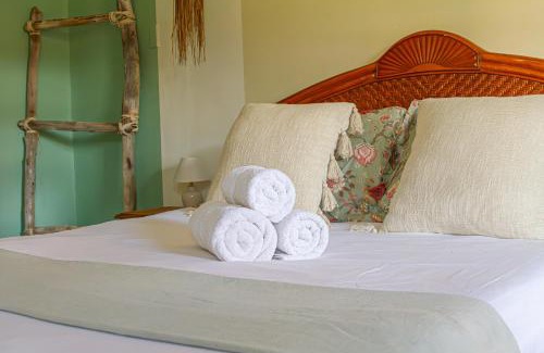Rooi Catochi Cama Y Desayuno | Landhuis Francia