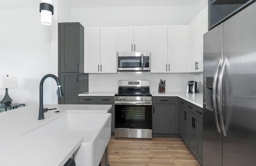 St. Nicholas Apartamento | Landing at The Jack on Beach - 1 Bedroom in Bay...