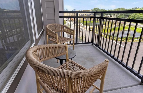St. Nicholas Apartamento | Landing at The Jack on Beach - 1 Bedroom in Bay...