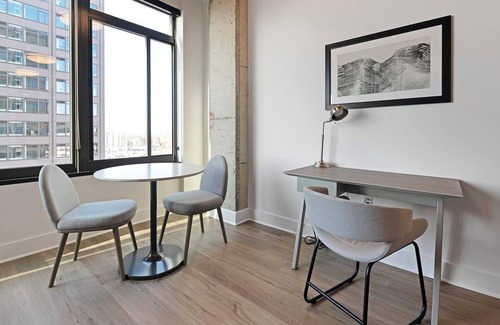 Baileys Crossroads Apartamento | Landing | Amazing 1BD, Game Room, Gym