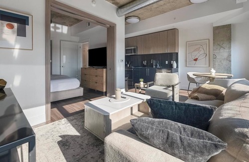 Baileys Crossroads Apartamento | Landing | Modern 1BD, Gym, Game Room