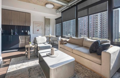 Baileys Crossroads Apartamento | Landing | Modern 1BD, Gym, Game Room