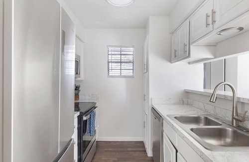 Denton Apartamento | Landing | Amazing 1BD, Gym, Pool