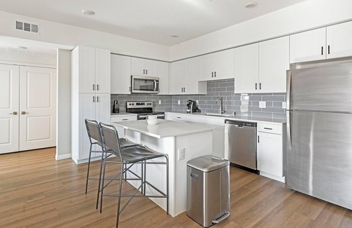 Townsite Apartamento | Landing | Stunning 1BD, Rooftop Lounge, Pool