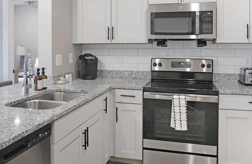 Fort Myers Apartamento | Landing | Amazing 1BD, Gym, Pool