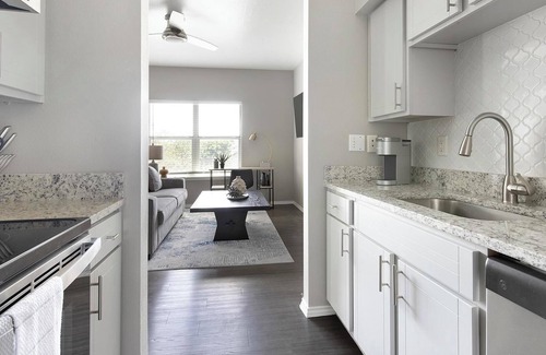 Royal Ridge Apartamento | Landing | Amazing 1BD, Clubhouse, Gym