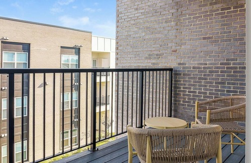 Cartersburg Apartamento | Landing | Amazing 2BD, Courtyard, Pool