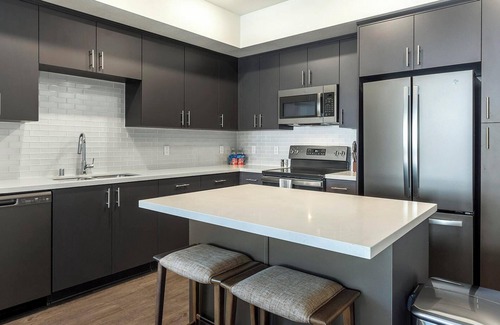 Newberry Apartamento | Landing | Amazing 2BD, Gym, Pool