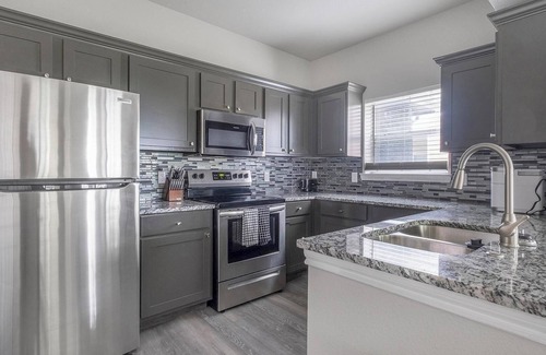 Richmond Apartamento | Landing at Residences at River Park West - 2 Be...