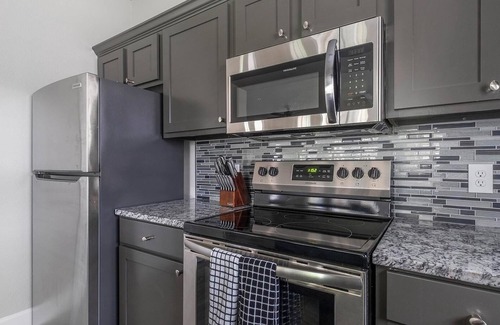 Richmond Apartamento | Landing at Residences at River Park West - 2 Be...