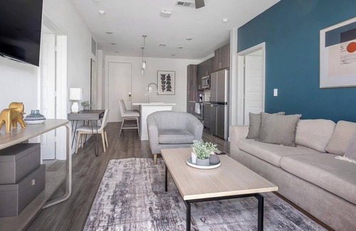 San Antonio Apartamento | Landing | Amazing 2BD, Pool, Clubhouse