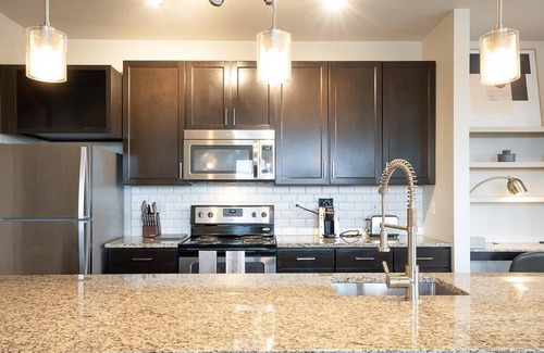Crestline Heights Apartamento | Landing at 4700 Colonnade - 2 Bedrooms in Overton