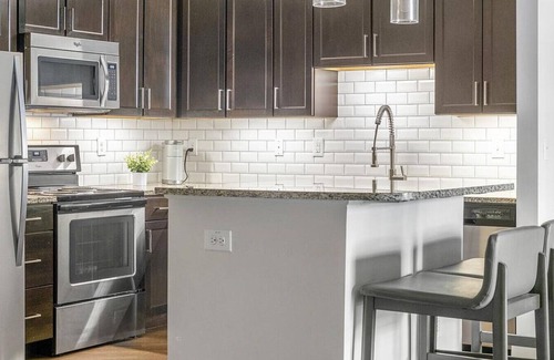 Crestline Heights Apartamento | Landing at 4700 Colonnade - 1 Bedroom in Overton