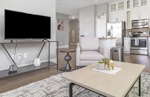 Chapel Hill Apartamento | Landing at Apartments at Palladian Place - 2 Bedrooms in Downtown Durham