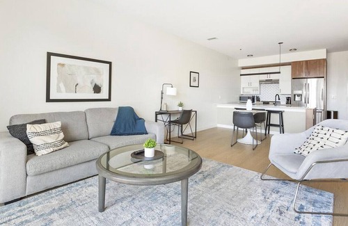 Little Italy Apartamento | Landing at Baricelli - 1 Bedroom in University Circle