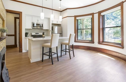 Little Italy Apartamento | Landing at Baricelli - 1 Bedroom in University Circle